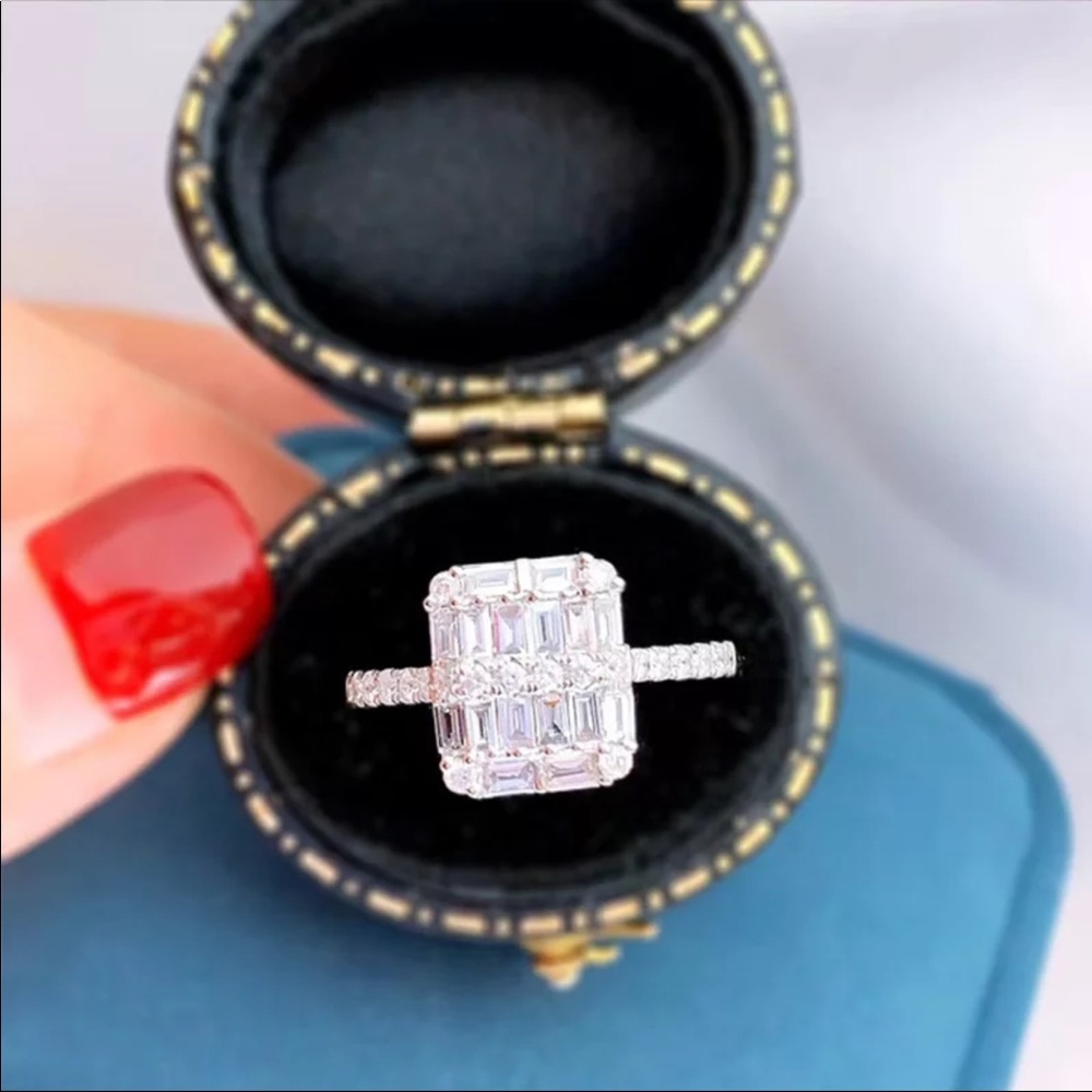 New Women’s 925 Silver Beautiful Diamond Ring - Picture 3 of 4